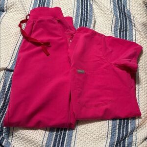 Figs Shocking Pink Set